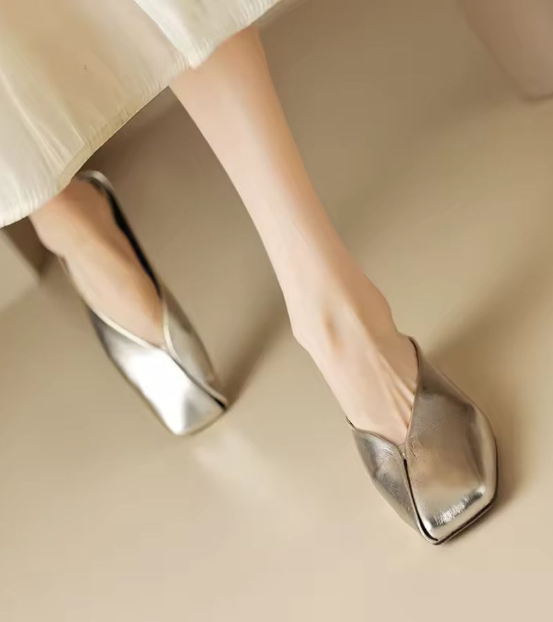 Camellia - Mules premium de punta cuadrada