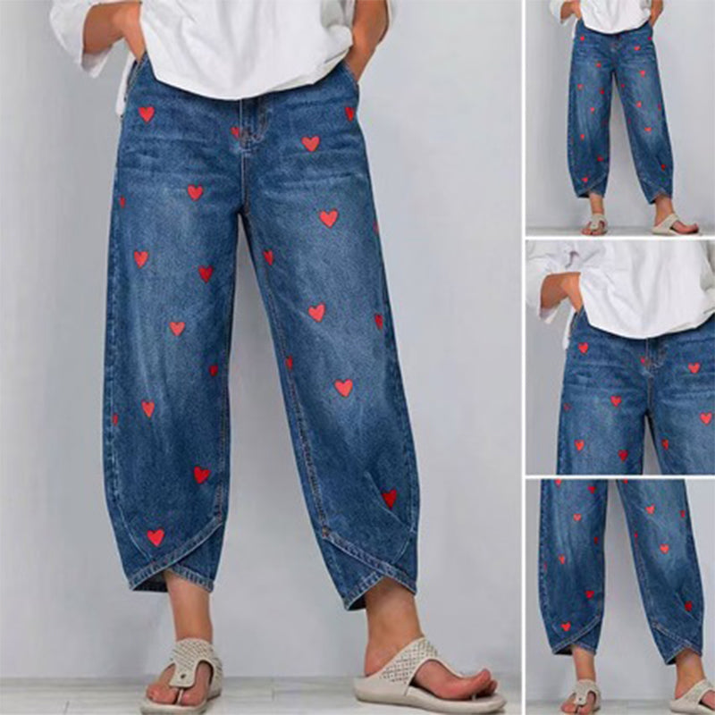 Arabella - Vaqueros de pernera curva con estampado de corazones