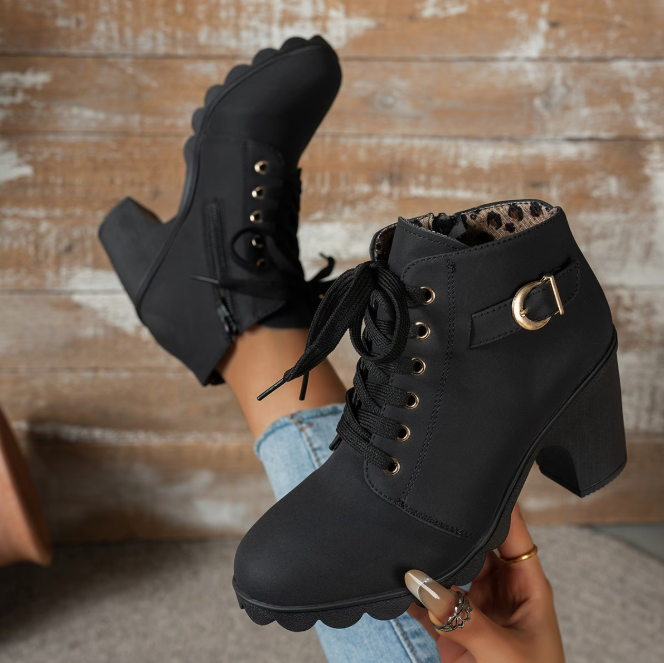 Saffie - Tacones de punta ancha