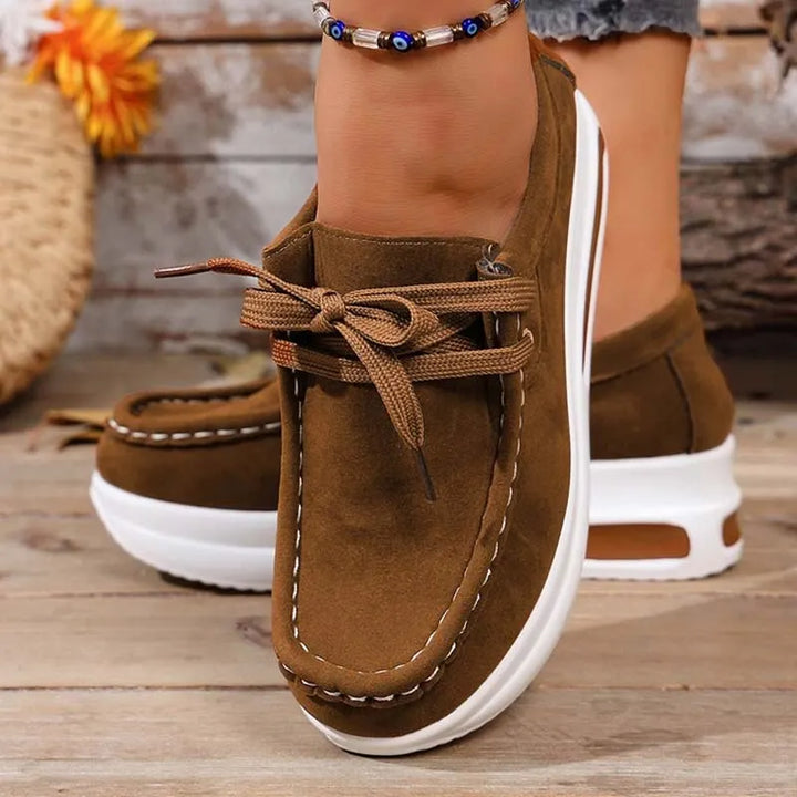 Eirwen - Zapatillas de plataforma acolchadas con cordones