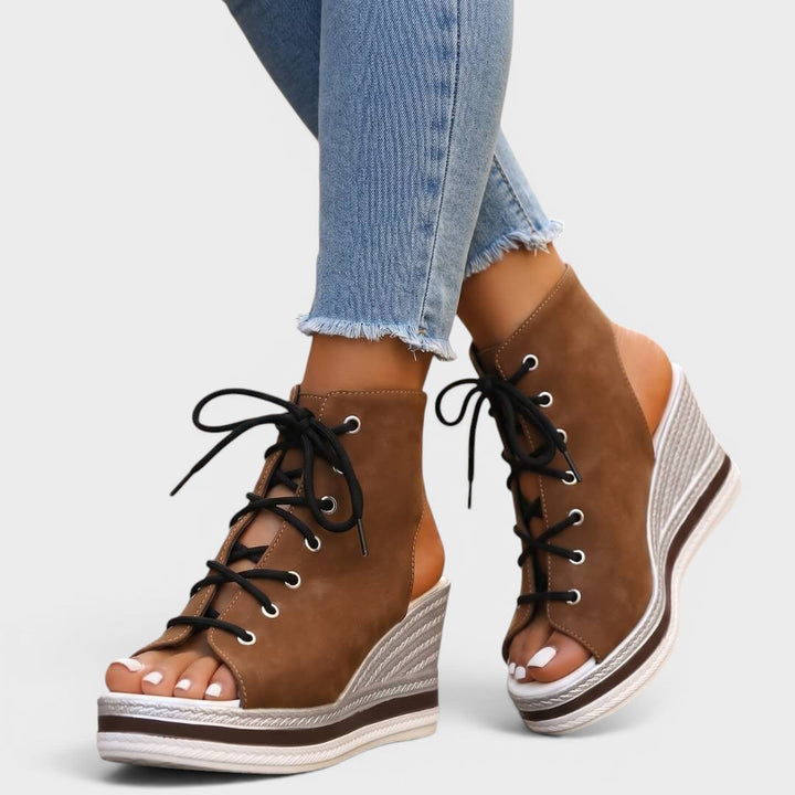 Elaina - Sandalia de cuña alta con lazada