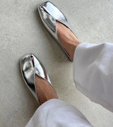 Camellia - Mules premium de punta cuadrada