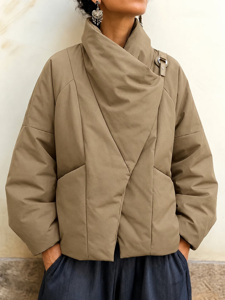 Ismena - Chaqueta acolchada asimétrica con cuello alto