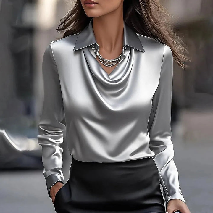 Aelin - Blusa de satén con escote drapeado