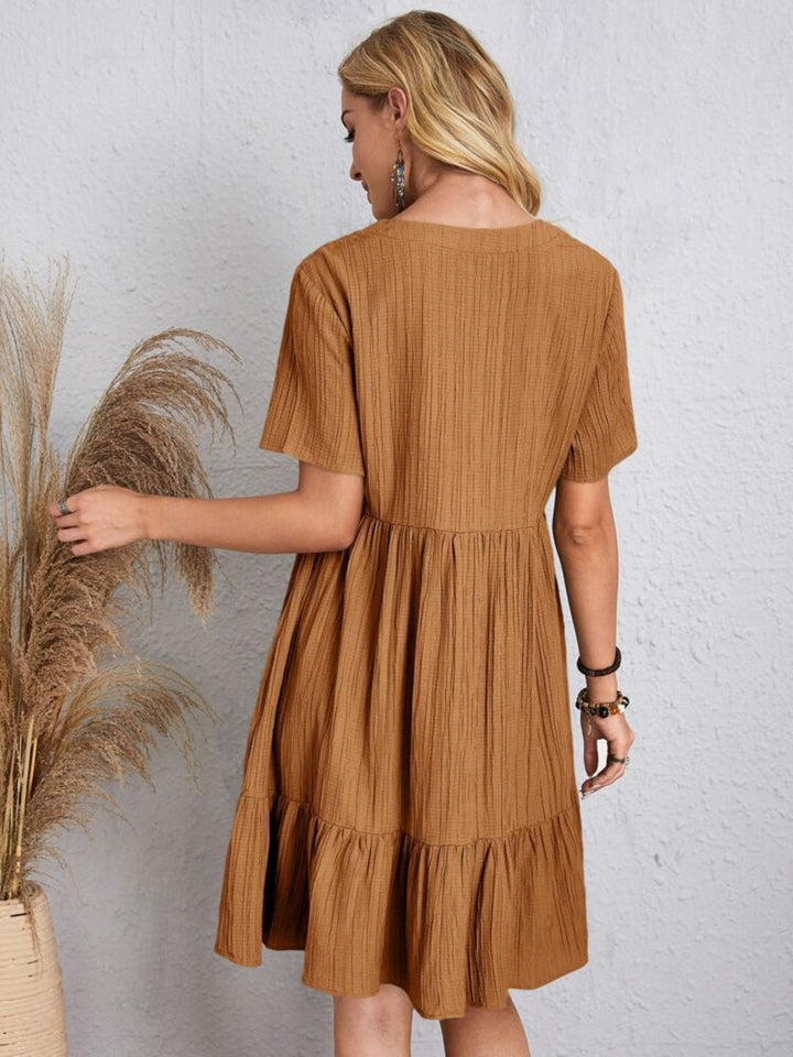 Belinda - Minivestido texturizado con volantes y escote en V