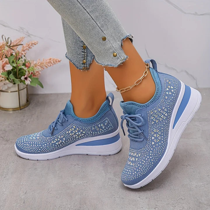 Lilia - Zapatillas de cuña con aplicaciones de strass