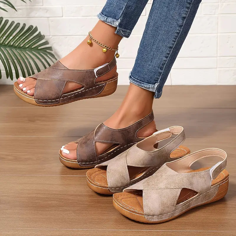 Lacey - Sandalias cómodas con tiras cruzadas