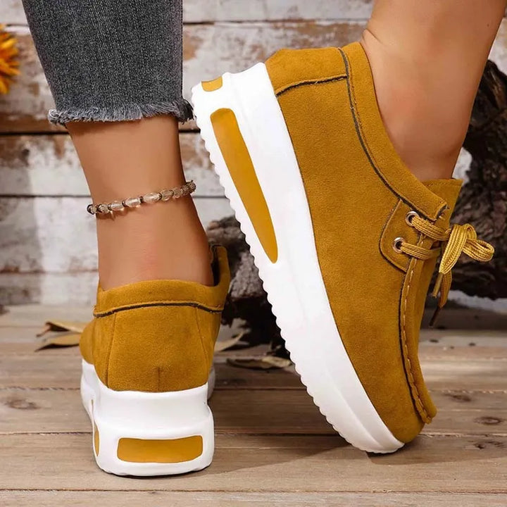 Eirwen - Zapatillas de plataforma acolchadas con cordones