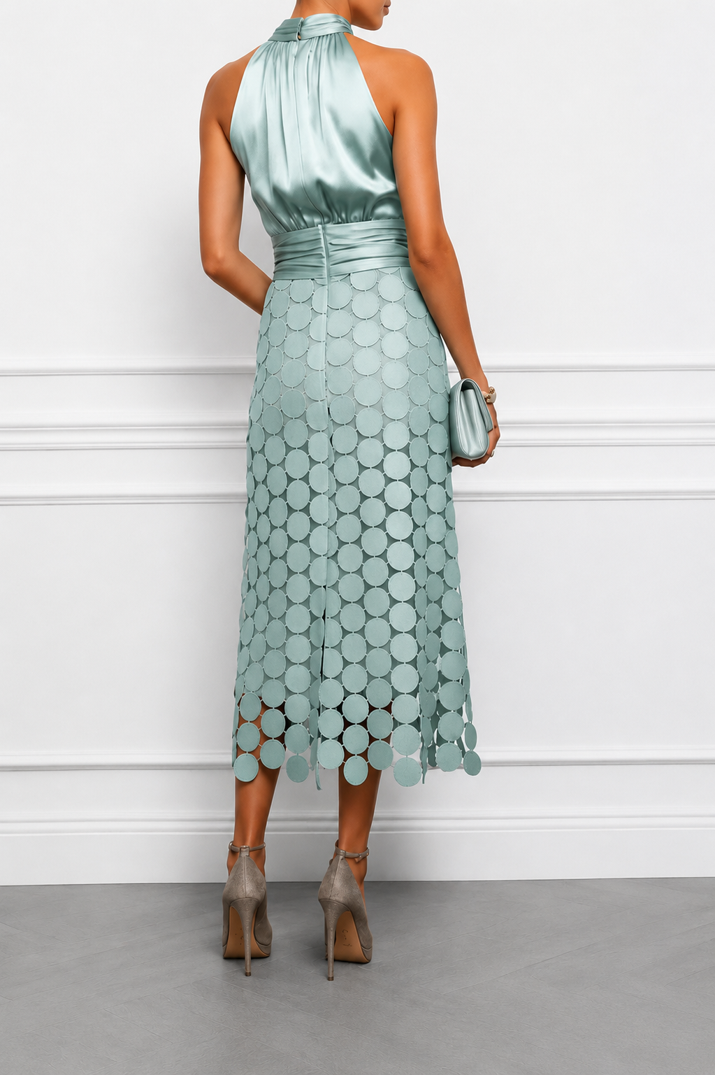 Amabel - Vestido midi con cuello halter de lujo