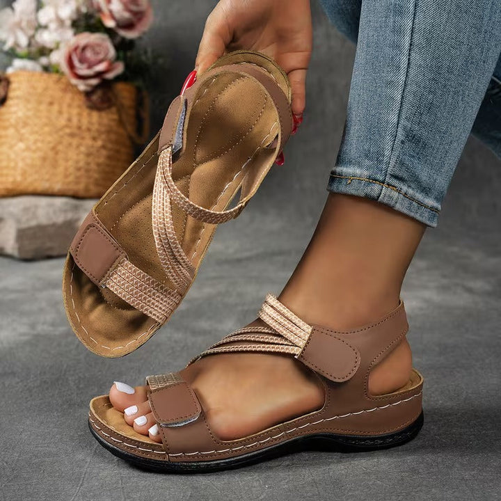 Courtney - Sandalias confort de tiras cruzadas
