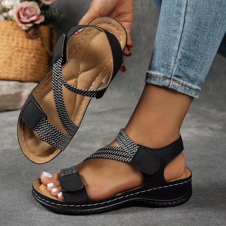 Courtney - Sandalias confort de tiras cruzadas