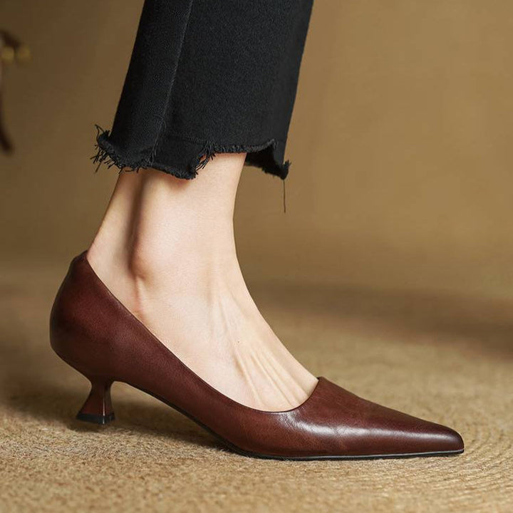 Serelina - Zapato de salón elegante de tacón bajo y punta fina