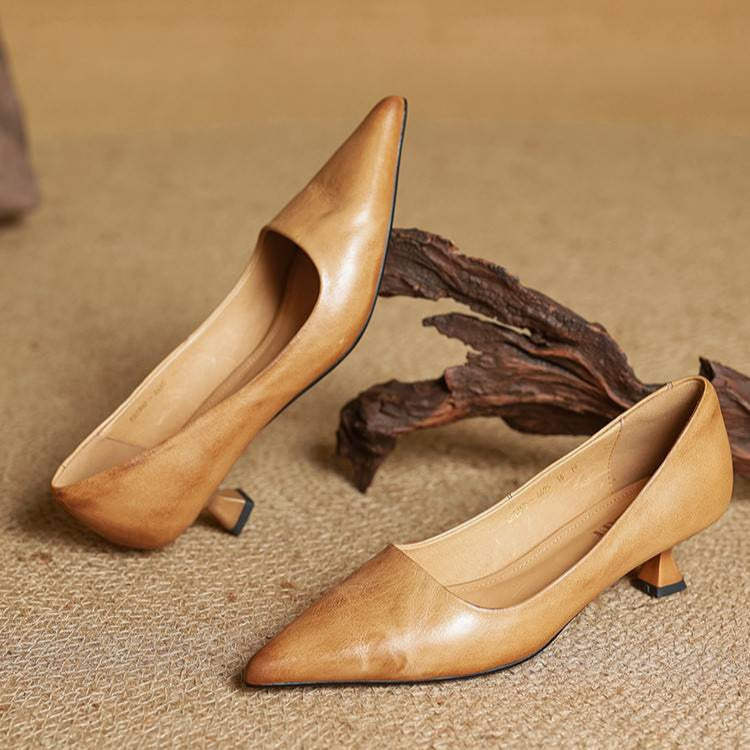 Serelina - Zapato de salón elegante de tacón bajo y punta fina