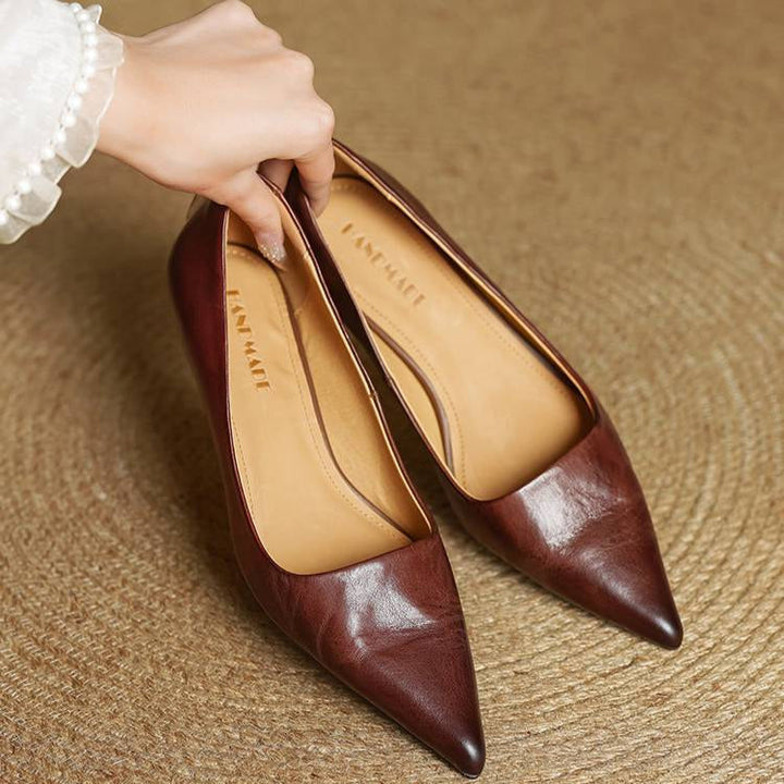 Serelina - Zapato de salón elegante de tacón bajo y punta fina