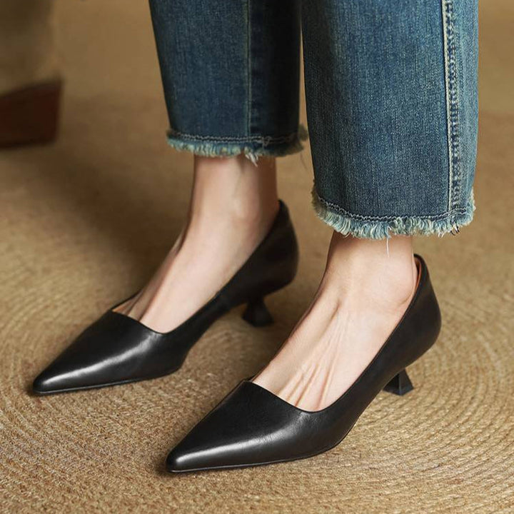 Serelina - Zapato de salón elegante de tacón bajo y punta fina