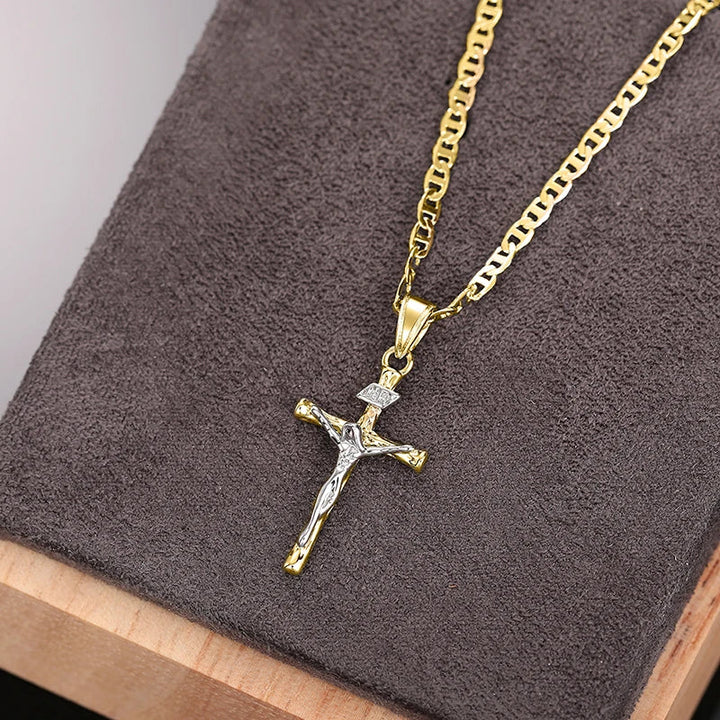 Bayford - Collar con colgante de cruz brillante