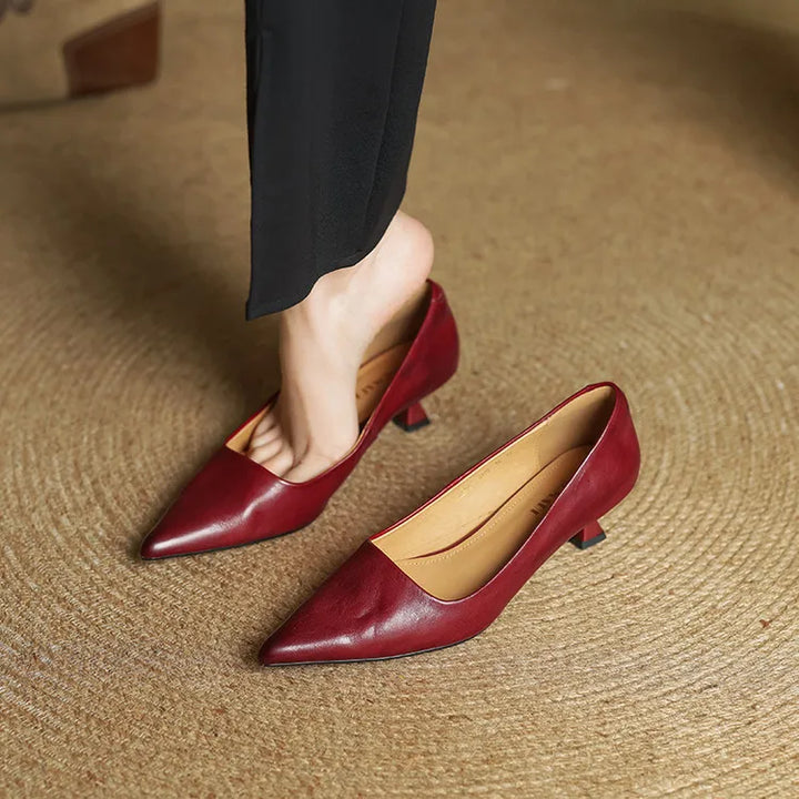 Serelina - Zapato de salón elegante de tacón bajo y punta fina