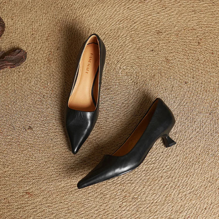 Serelina - Zapato de salón elegante de tacón bajo y punta fina