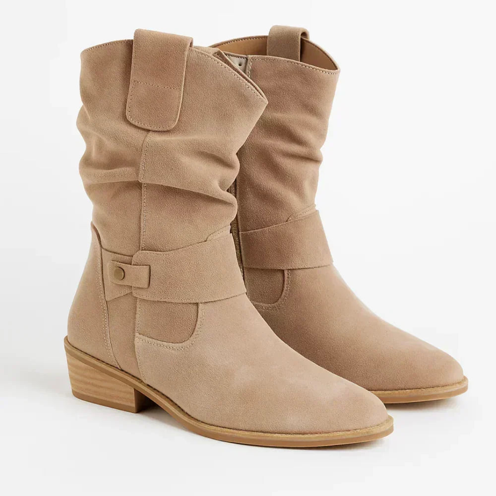 Calluna - Botas de media caña con tacón de bloque y textura suave