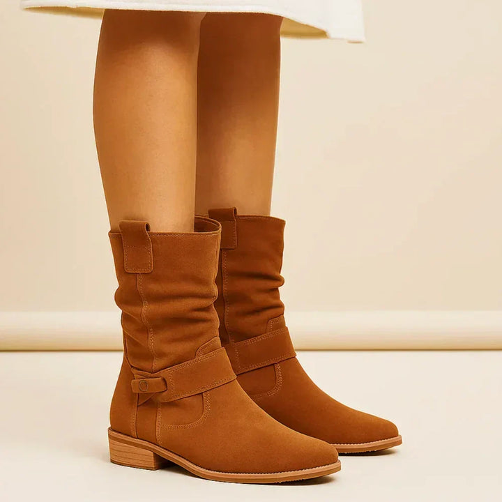 Calluna - Botas de media caña con tacón de bloque y textura suave