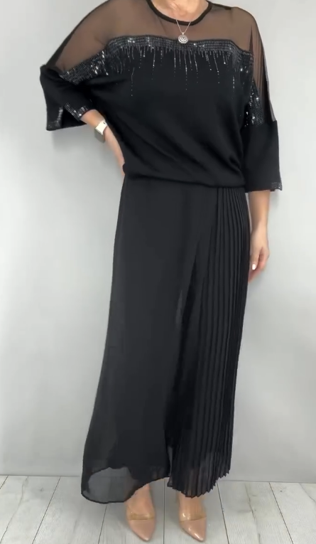 Caia - Conjunto de dos piezas con pantalón con detalles plisados y apliques
