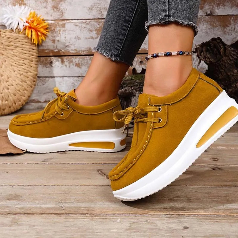 Eirwen - Zapatillas de plataforma acolchadas con cordones