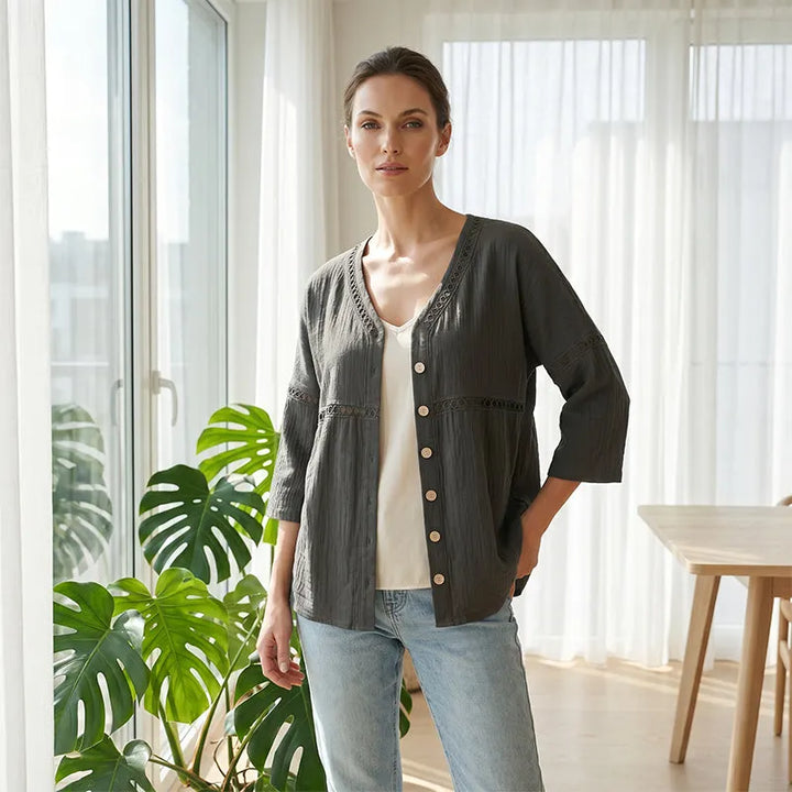 Ardena - Blusa bordada de botonadura frontal