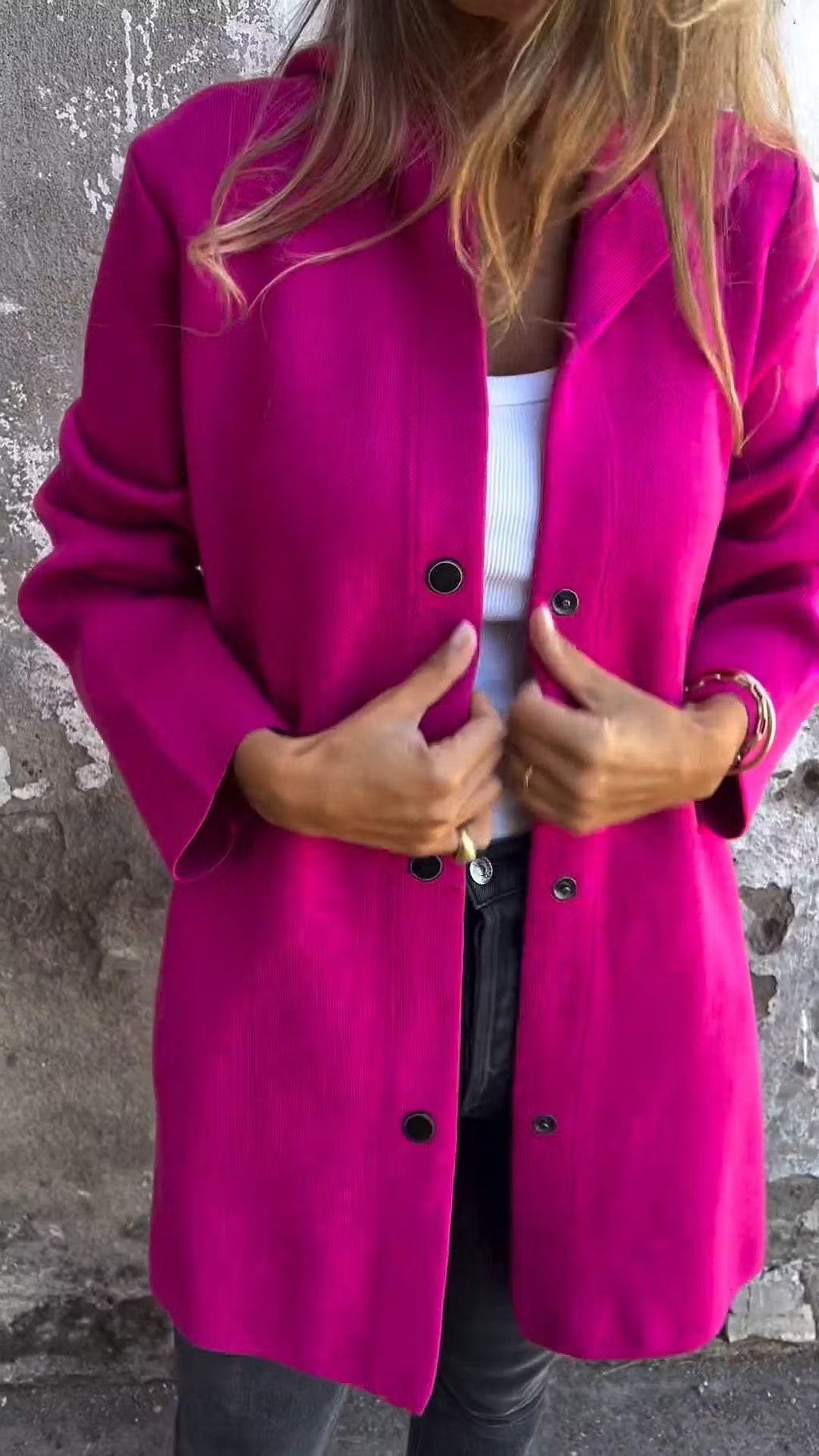 Aloura - Chaqueta con capucha y botonadura delantera