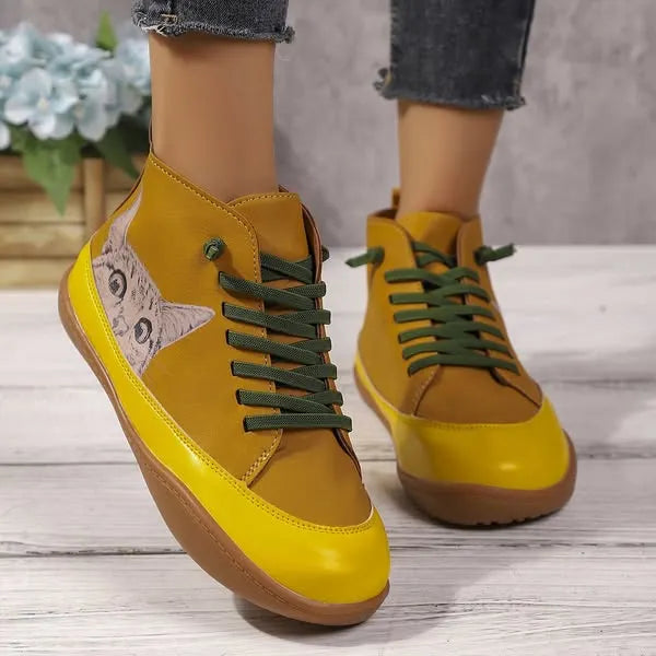Zorelle - Botines con detalle de gato