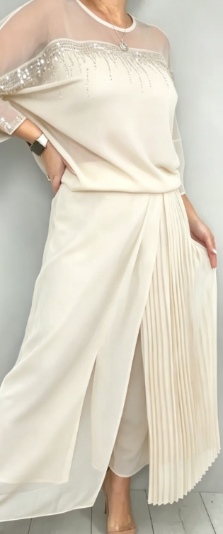 Caia - Conjunto de dos piezas con pantalón con detalles plisados y apliques